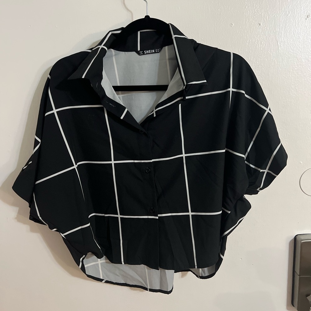 SheIn button up, cropped short sleeve top